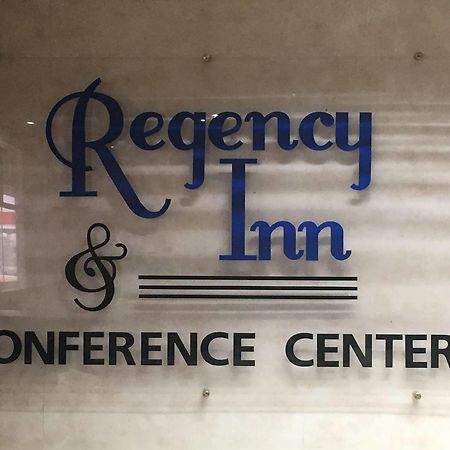 Regency Inn And Conference Center クリントン エクステリア 写真