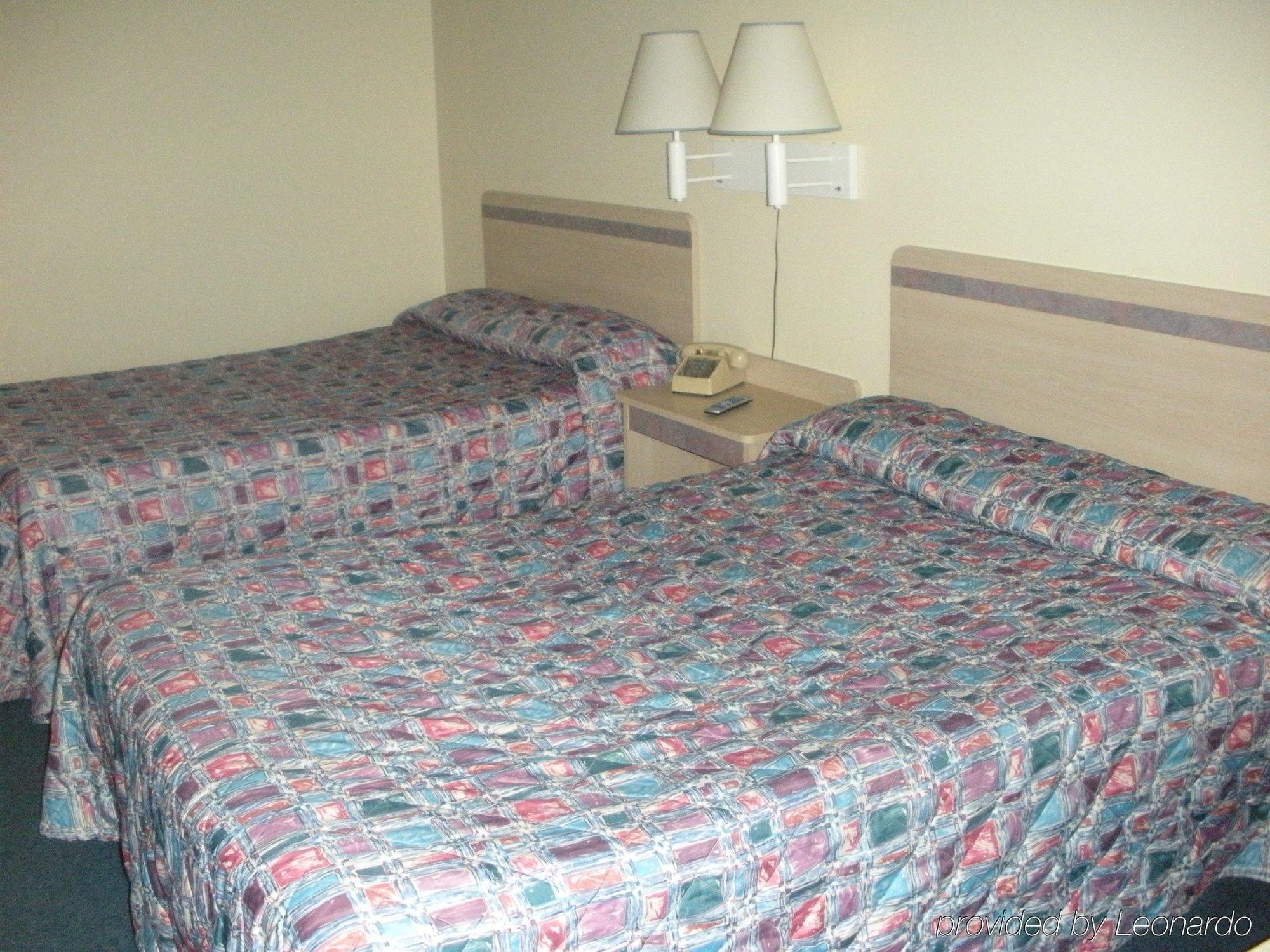 Regency Inn And Conference Center クリントン 部屋 写真
