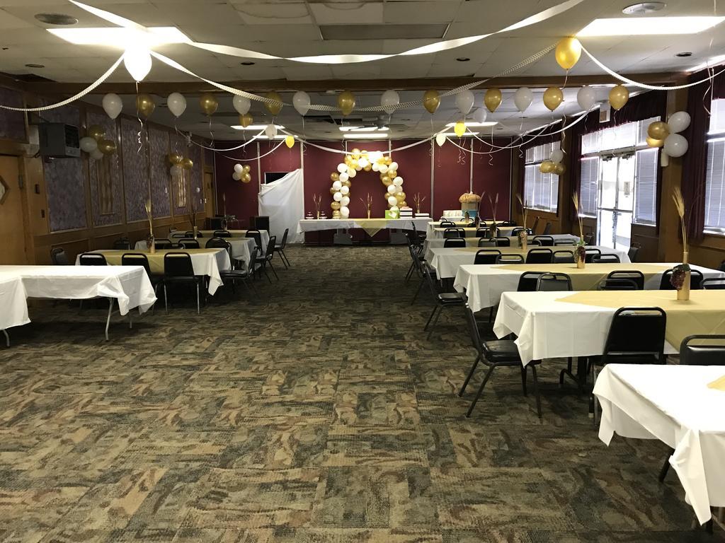 Regency Inn And Conference Center クリントン エクステリア 写真