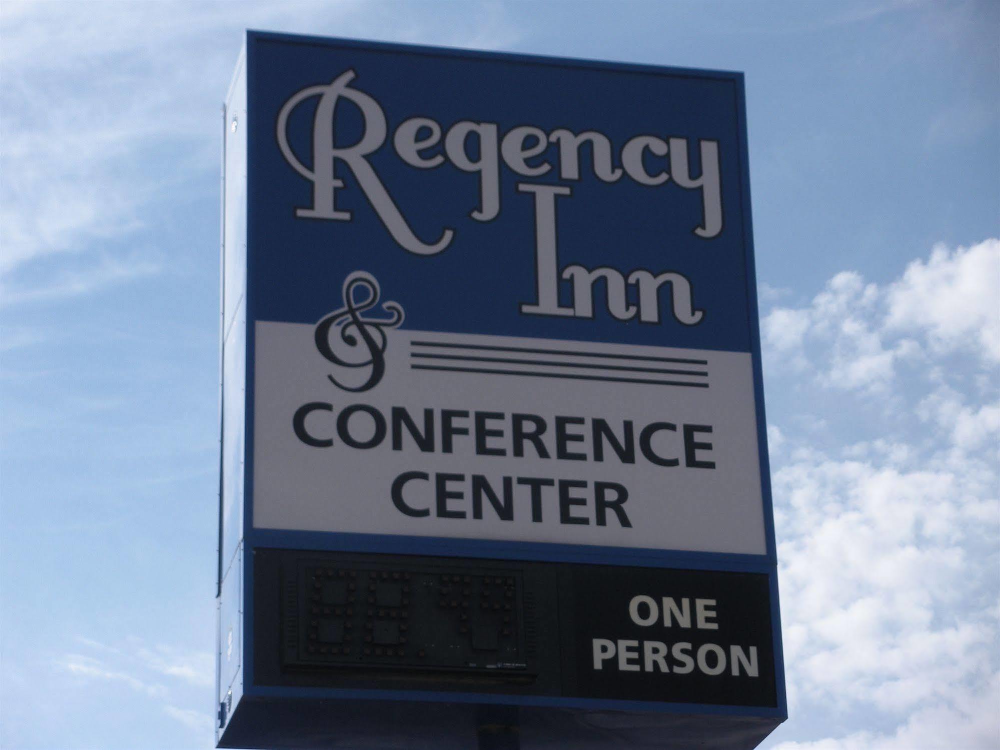 Regency Inn And Conference Center クリントン エクステリア 写真
